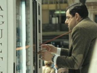 Mr Beans Holiday Bean Gets Tie Stuck