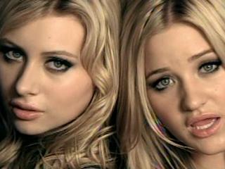play video on Singing Fool