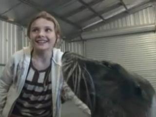 Nims Island Abigail Breslin Works With The Two Sea Lions Exclusive