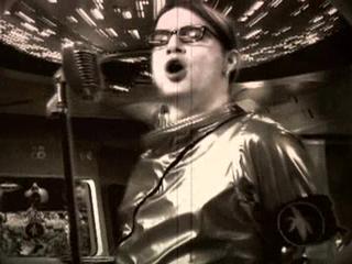 play video on Singing Fool