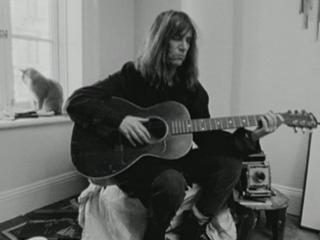 Patti Smith Dream Of Life Patti Talks About Getting Her Guitar Tuned By Bob Dylan