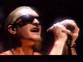 play video on Singing Fool