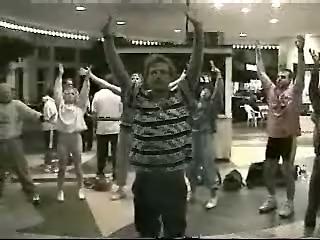 play video on Singing Fool