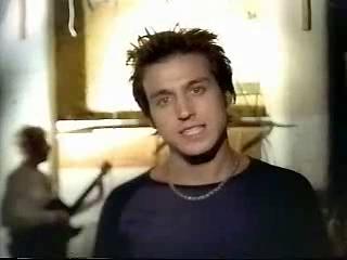 play video on Singing Fool