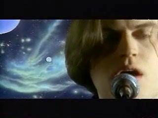 play video on Singing Fool
