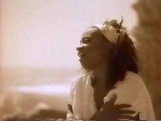 play video on Singing Fool