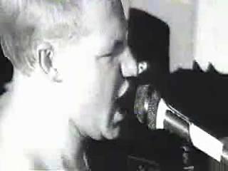 play video on Singing Fool