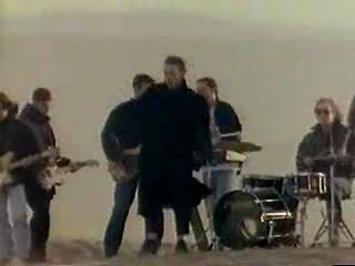 play video on Singing Fool