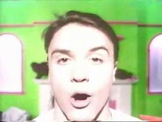 play video on Singing Fool