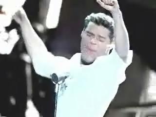Ricky Martin: SHAKE YOUR BON BON
