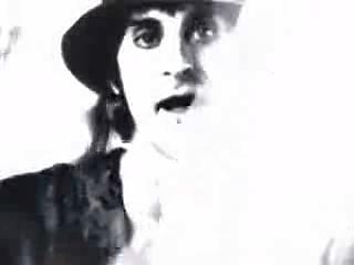 play video on Singing Fool
