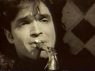 play video on Singing Fool