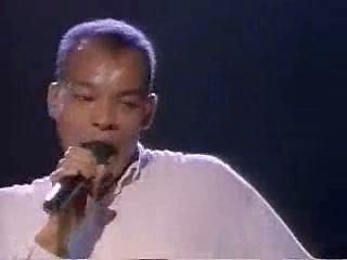 play video on Singing Fool
