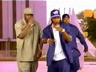 play video on Singing Fool
