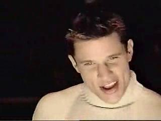 play video on Singing Fool