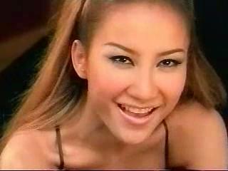 play video on Singing Fool