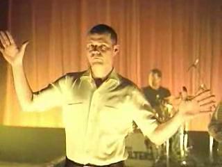 play video on Singing Fool