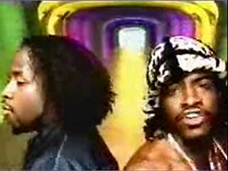 play video on Singing Fool