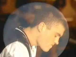 play video on Singing Fool