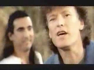 play video on Singing Fool