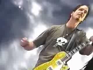 play video on Singing Fool