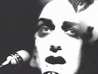 play video on Singing Fool