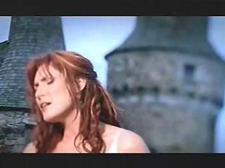 play video on Singing Fool