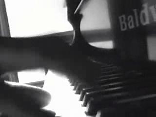 play video on Singing Fool