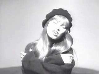 play video on Singing Fool