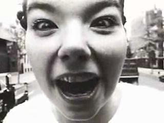 play video on Singing Fool