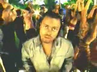 play video on Singing Fool