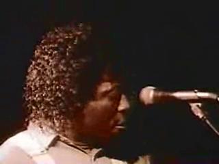 play video on Singing Fool