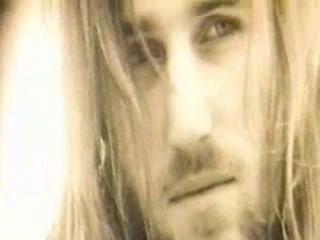 play video on Singing Fool