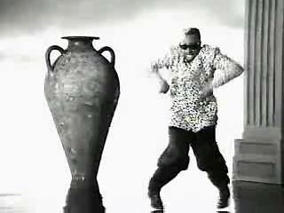 play video on Singing Fool