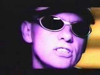 play video on Singing Fool