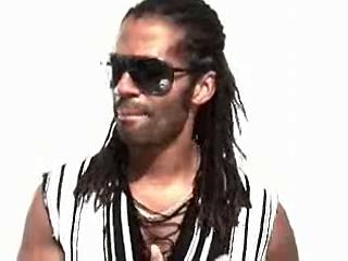 play video on Singing Fool