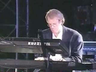 play video on Singing Fool