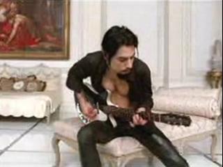 play video on Singing Fool