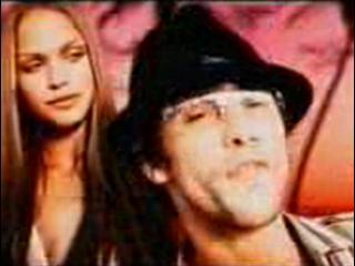 play video on Singing Fool