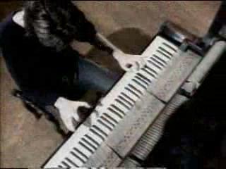 play video on Singing Fool