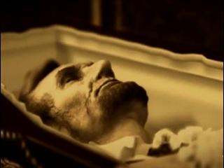 Stealing Lincolns Body