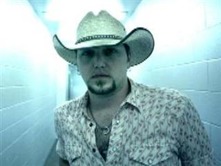 Jason Aldean: SHE'S COUNTRY