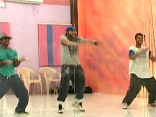 Love Aaj Kal Making Of The Song Aahun Aahun - Love Aaj Kal - Flixster Video