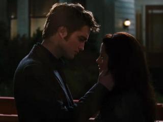 THE TWILIGHT SAGA NEW MOON TRAILER 1