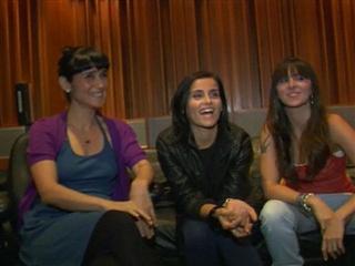 Nelly Furtado - BAJO OTRA LUZ