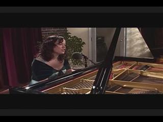 play video on Singing Fool