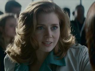LEAP YEAR: ANNA PUSHES THE AIRLINE DESK WORKERS FOR A FLIGHT TO DUBLIN Video SceneOrSample - Universal Pictures