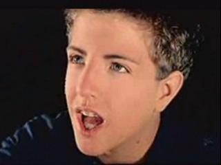 play video on Singing Fool