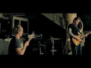 play video on Singing Fool