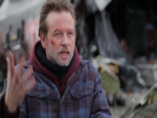 The Grey Dallas Roberts On The Story